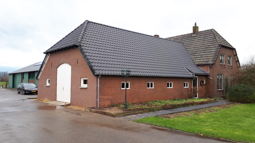 Dakrenocatie boerderij schuur, Schalkhaar