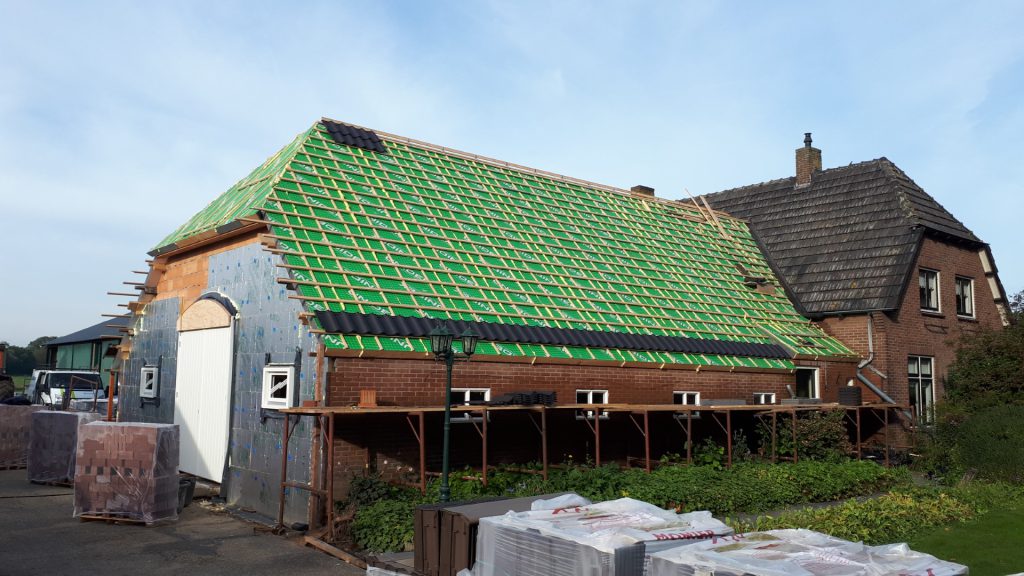 Dakrenocatie boerderij schuur, Schalkhaar