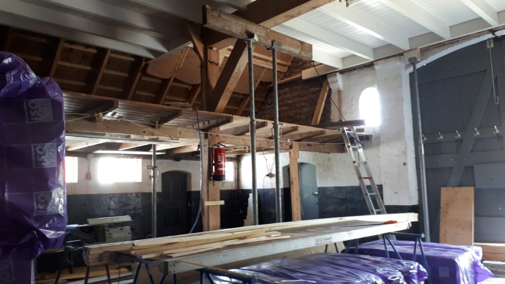 Dakrenovatie en herindeling boerderij, Lettele