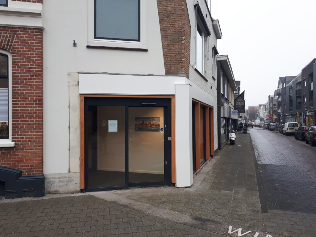 Gemoderniseerde huisartsenpraktijk met nieuwe entree in Deventer