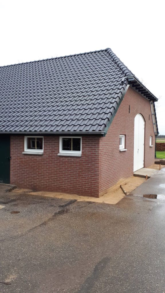 Dakrenovatie boerderij Schalkhaar