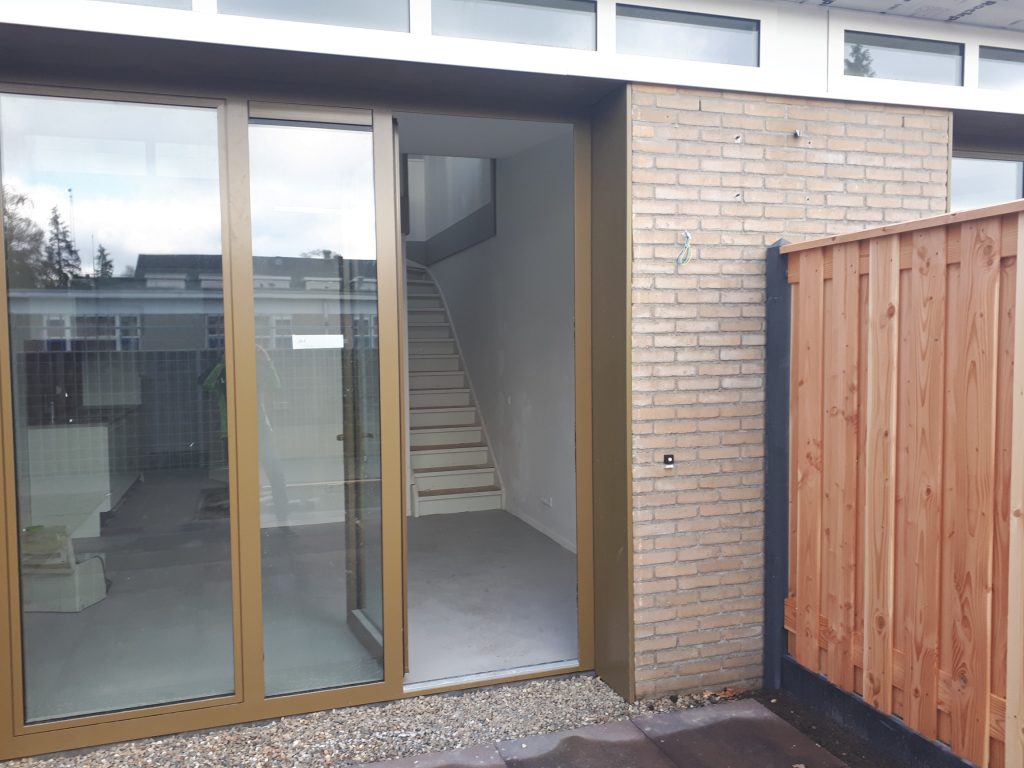 Entree van een appartement in de voormalige kazerne in Schalkhaar