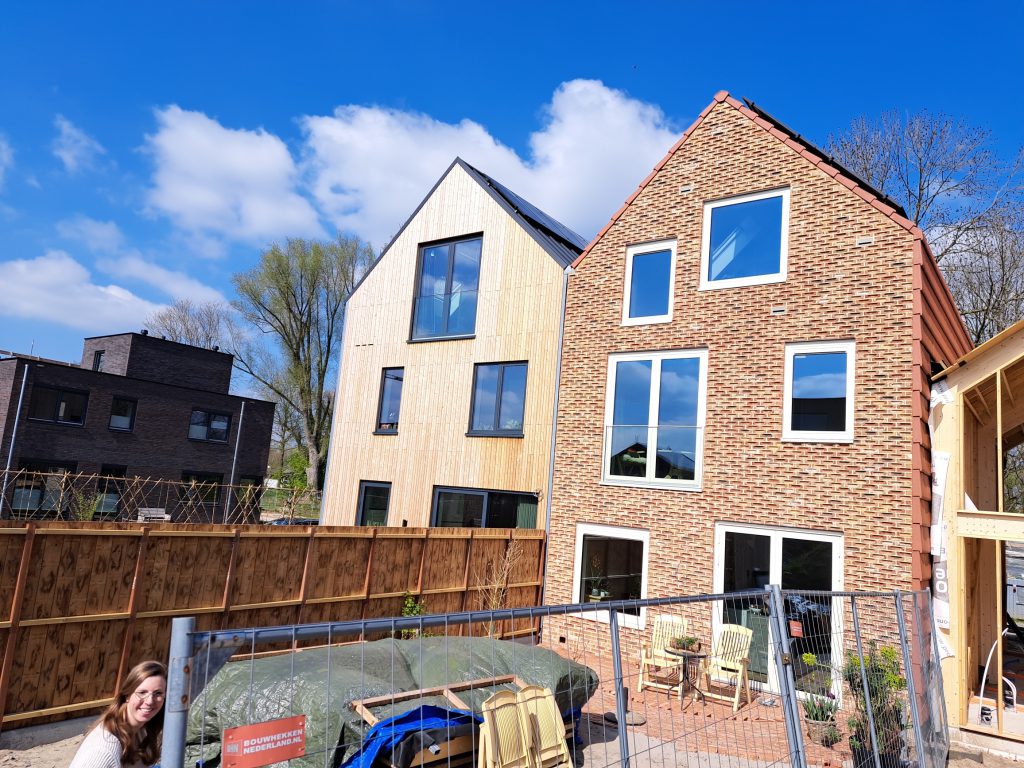 Twee geschakelde nieuwbouwwoningen met achtertuin in Deventer